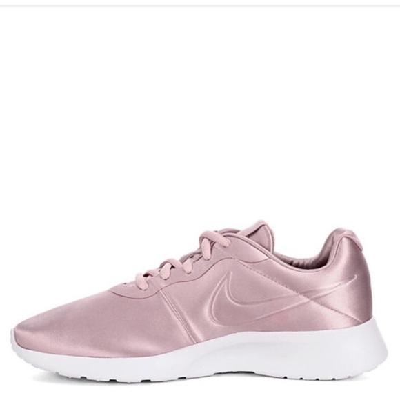 NIKE TANJUN PINK SATIN RUNNING SNEAKER - Picture 5 of 17
